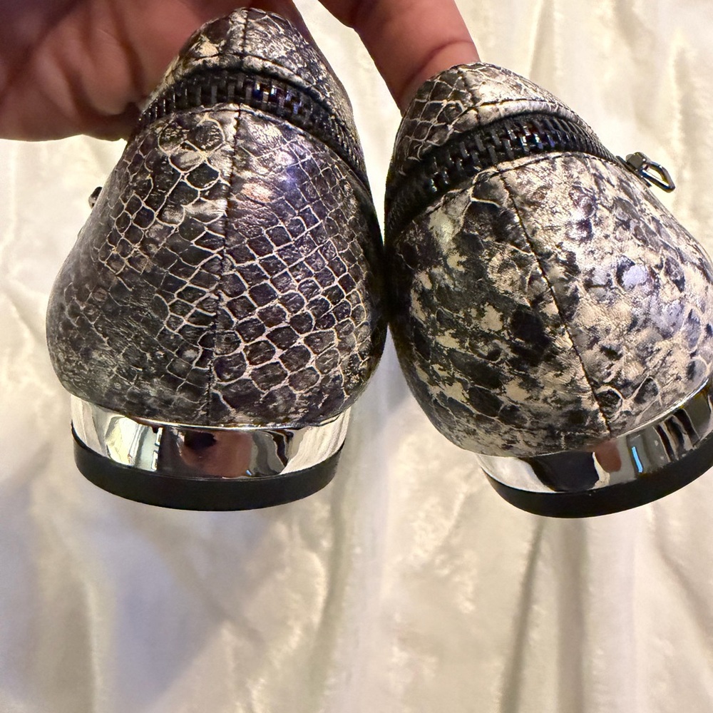 Bellini Black and Silver Women's Flats - Picture 6 of 8